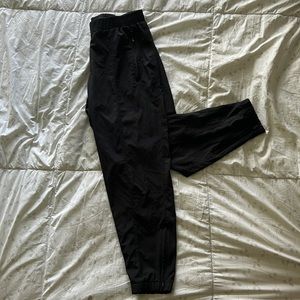 Old Navy Active Dry Fit Sweatpants with zipper pockets